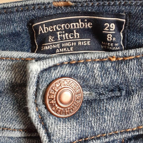 A&F High Rise Skinny Floral Embroidered - Picture 4 of 8